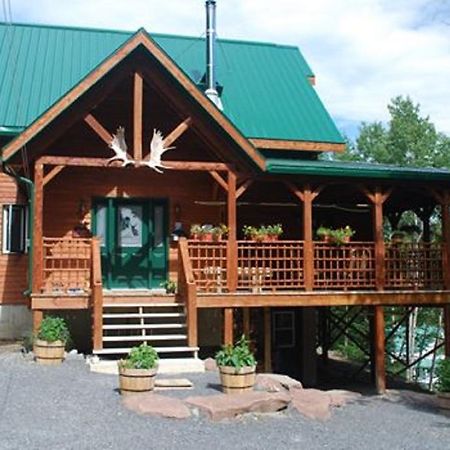 Auberge de la Rivière Matapédia - Matapédia River Lodge Routhierville Extérieur photo