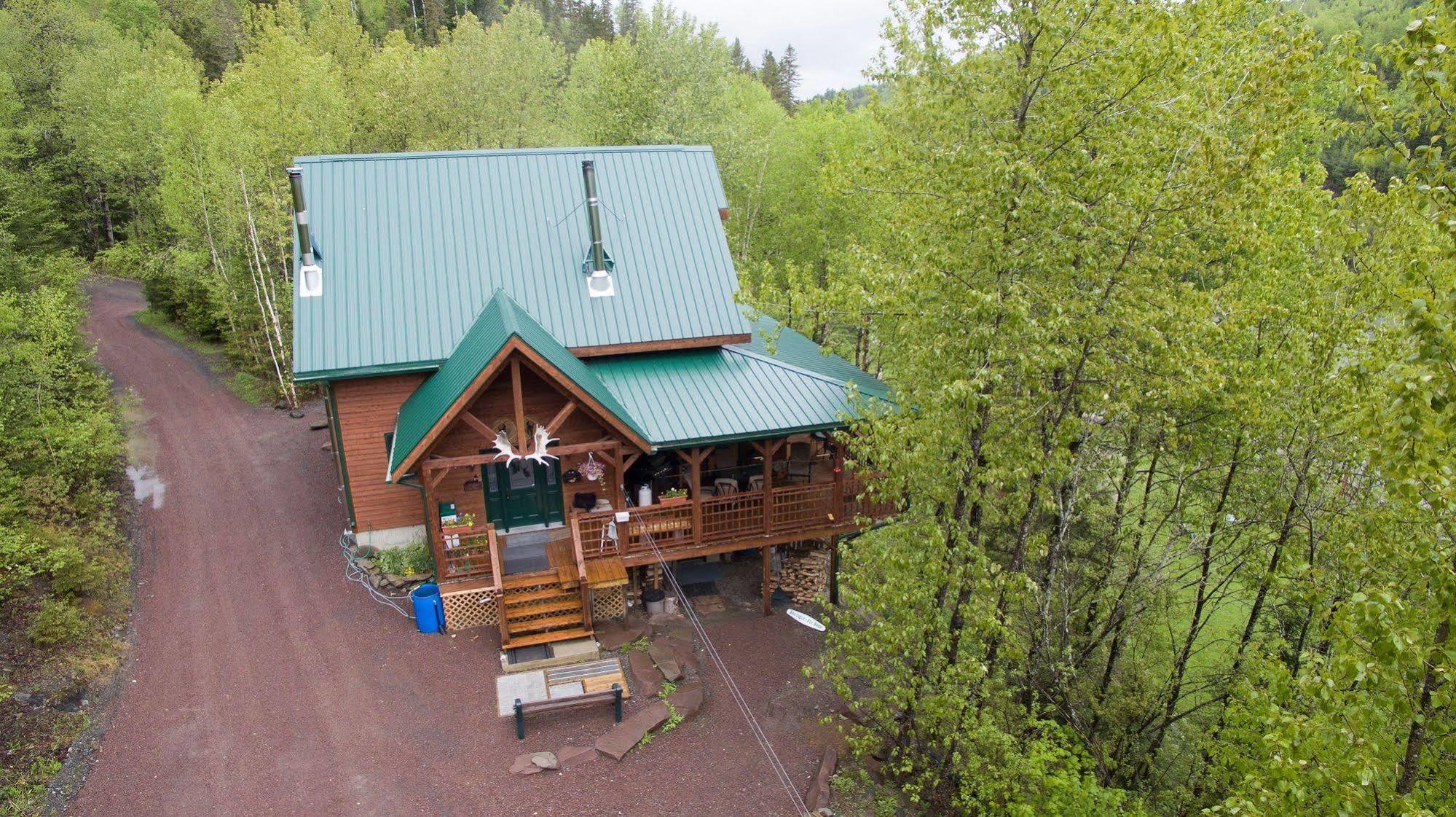 Auberge de la Rivière Matapédia - Matapédia River Lodge Routhierville Extérieur photo