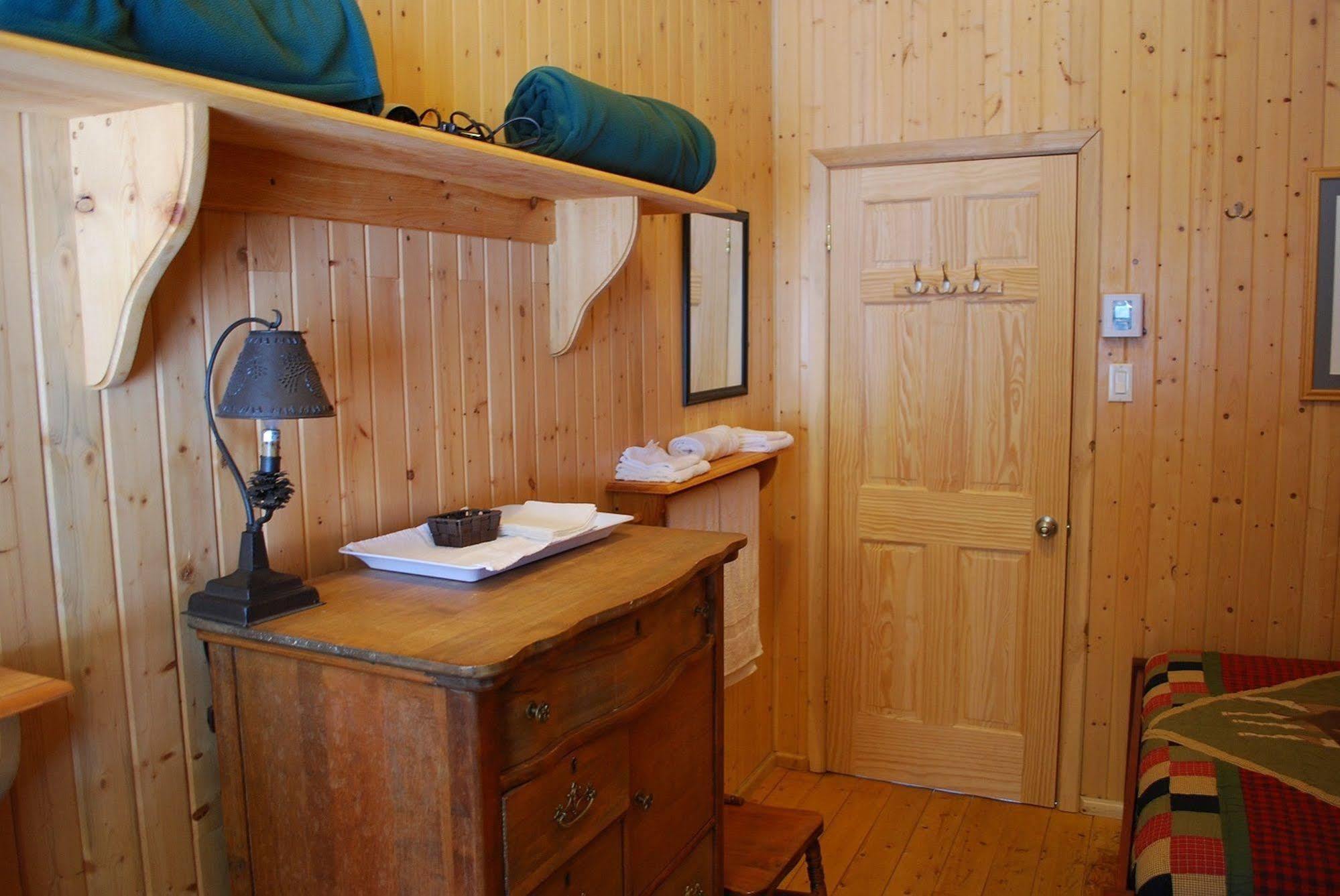 Auberge de la Rivière Matapédia - Matapédia River Lodge Routhierville Extérieur photo