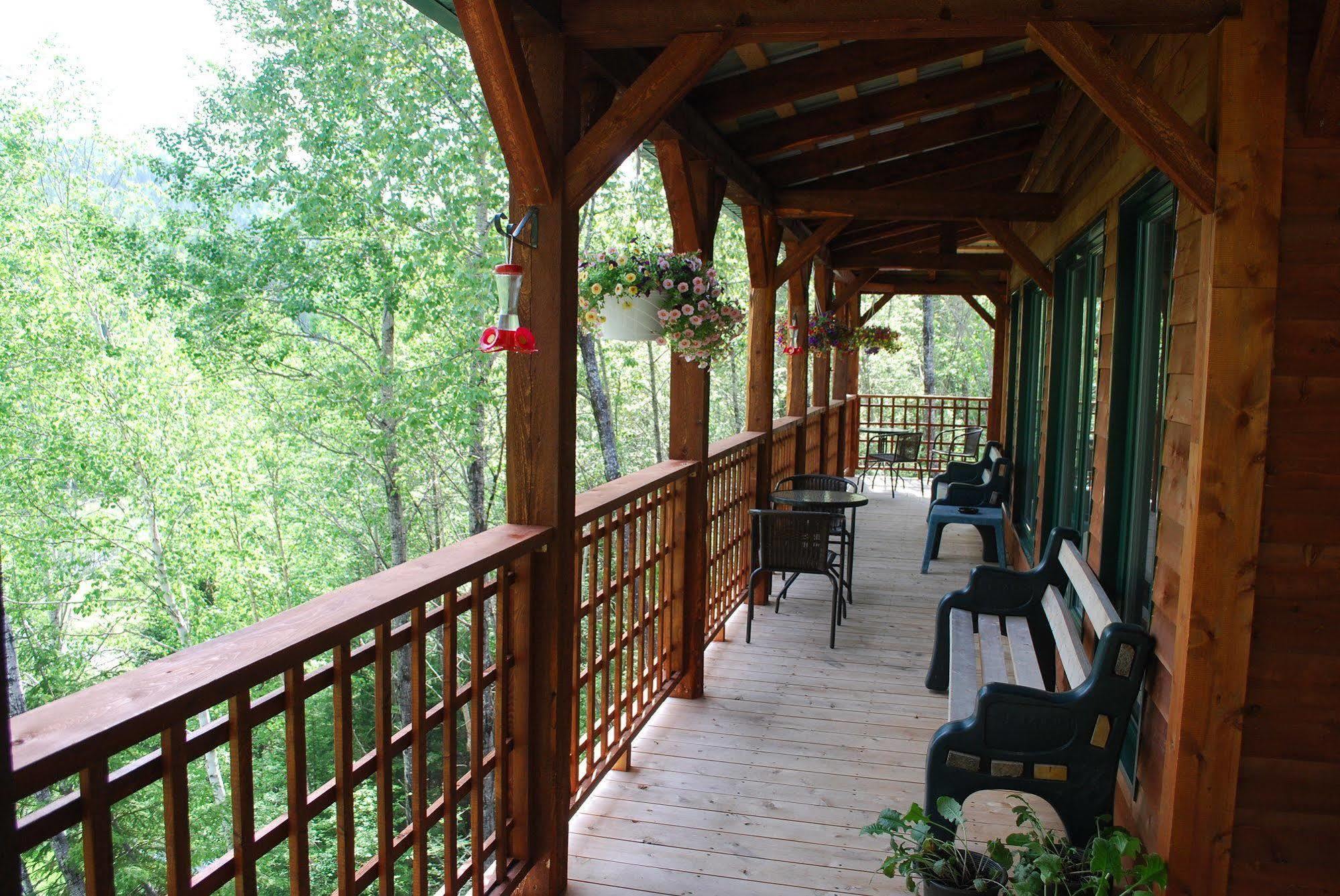 Auberge de la Rivière Matapédia - Matapédia River Lodge Routhierville Extérieur photo